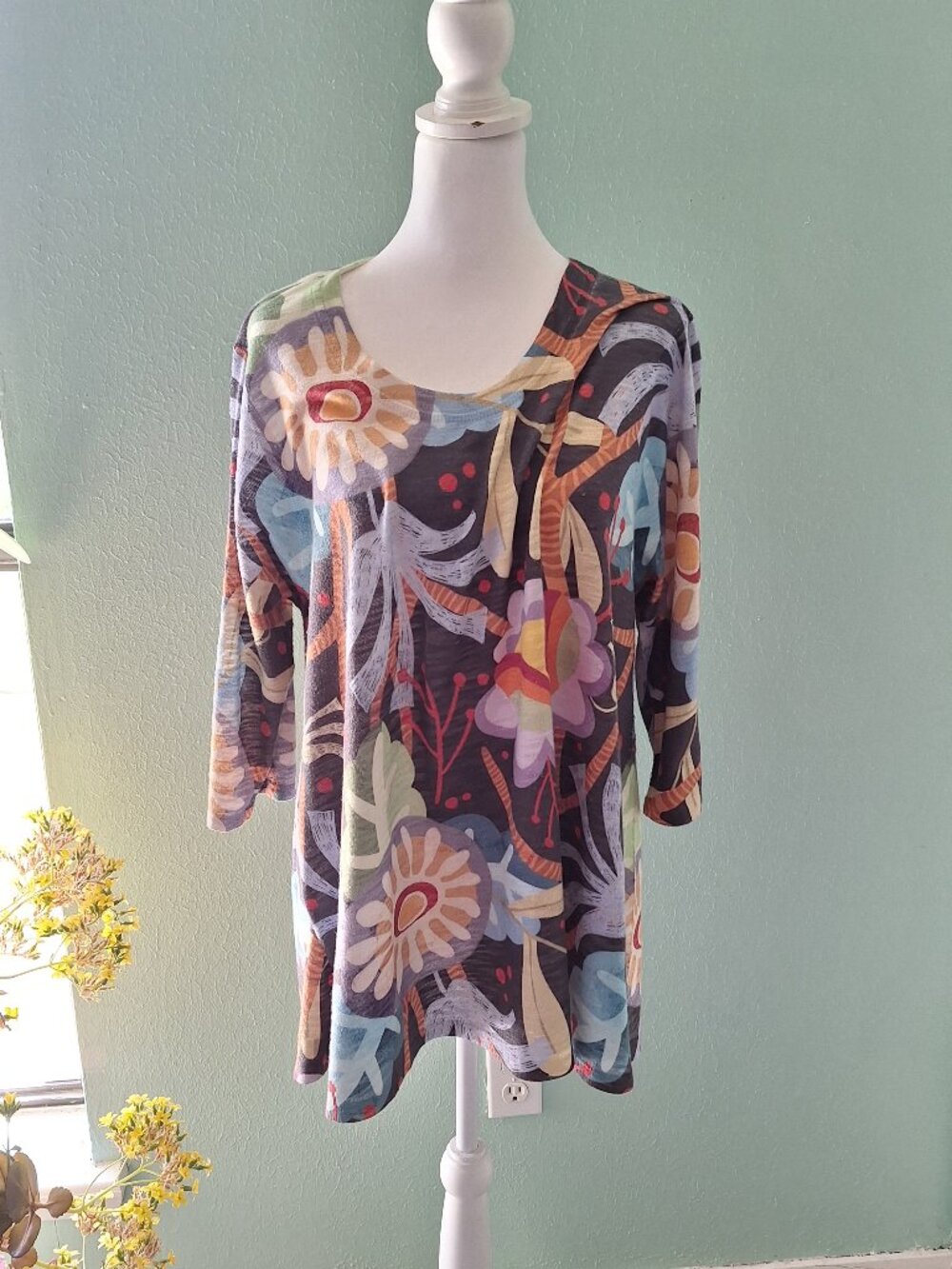 INOAH 3/4 Sleeved Tunic Size XL